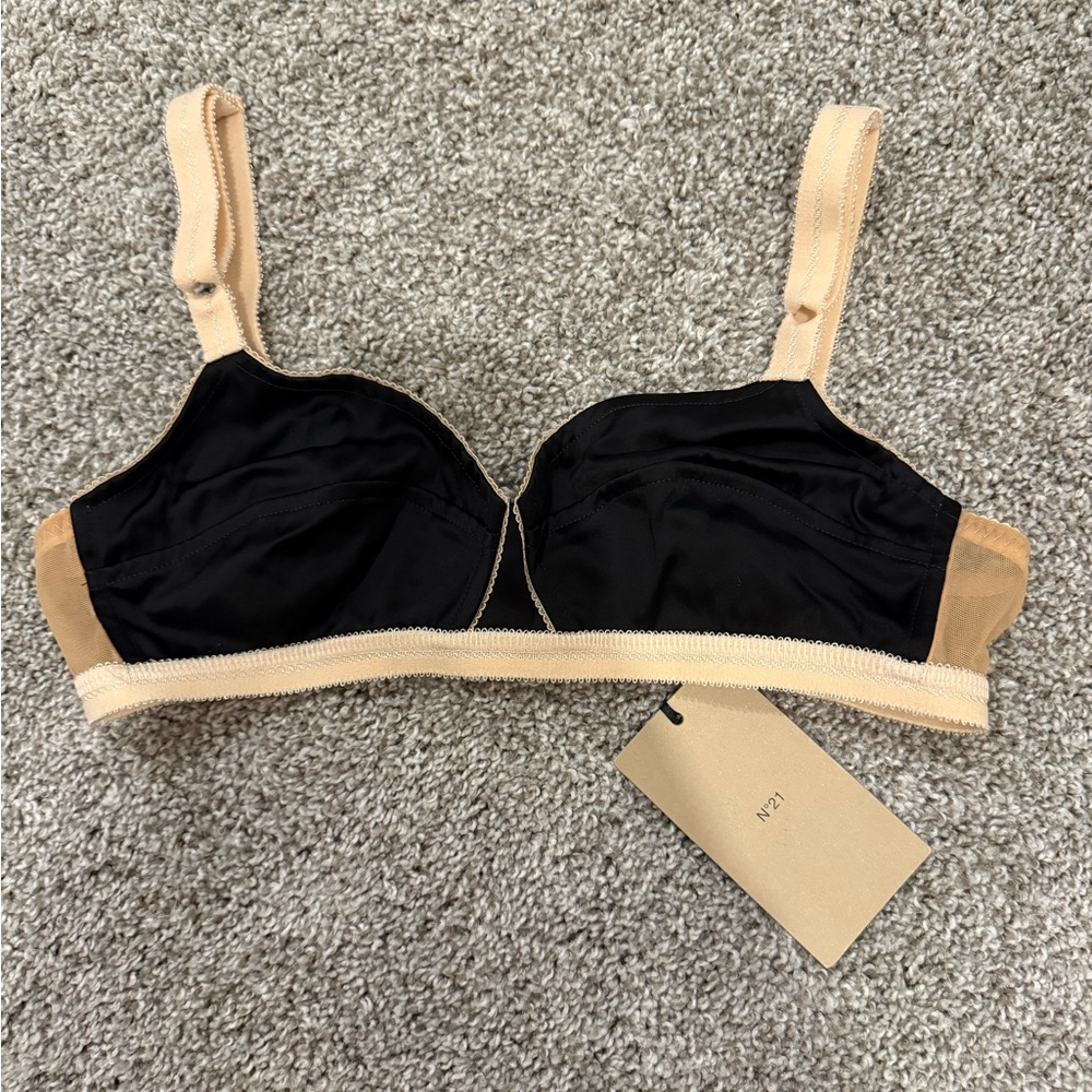 No. 21 Black and Tan Bra